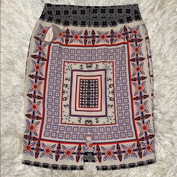 NWT Forever 21 Contemporary Scarf Print Knee Length Skirt XS/S - Picture 5 of 8